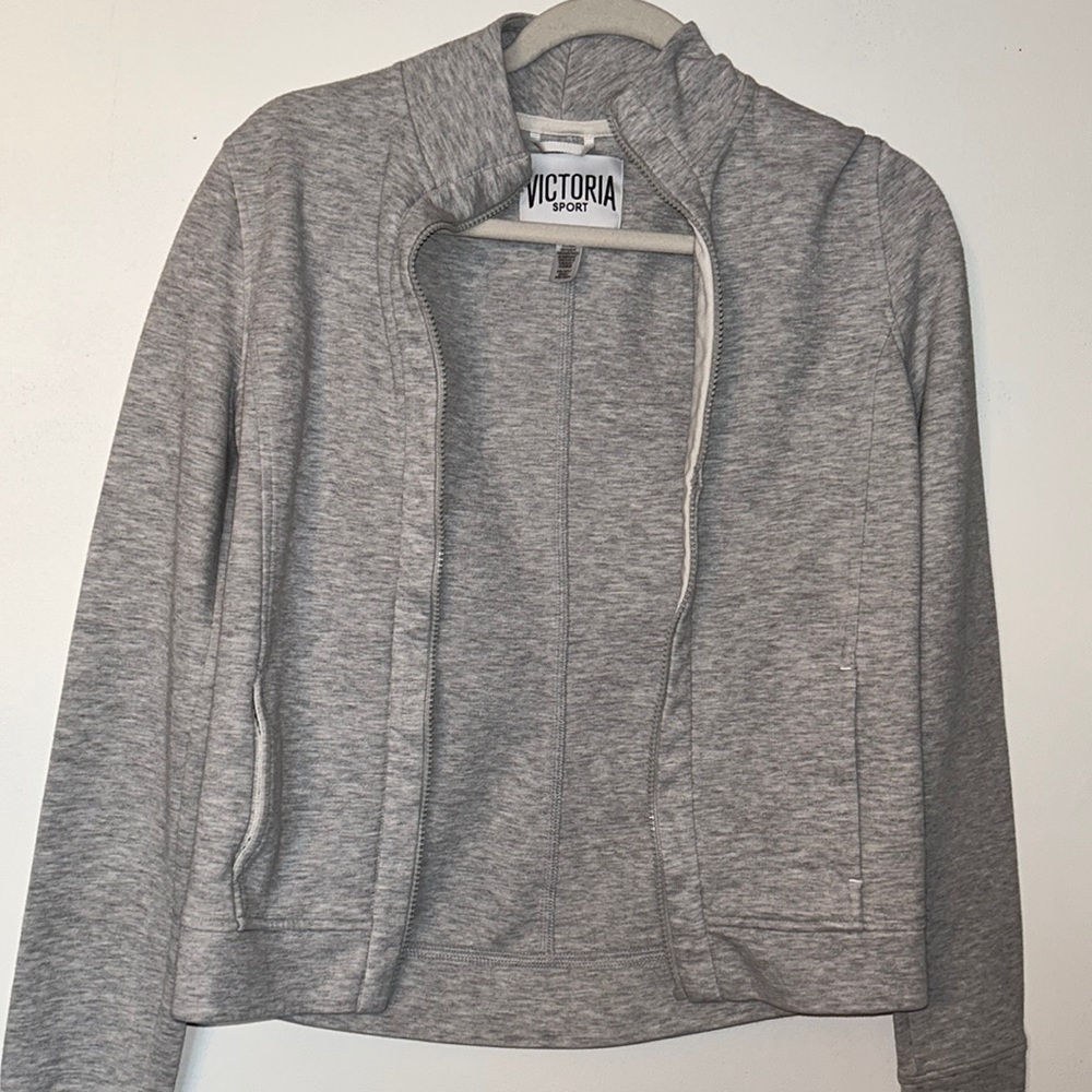 VS SPORT zip up sweater